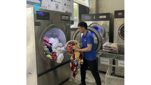 Chuyển đồ qua máy sấy để sấy trong vòng 50p-60p
